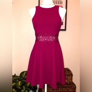 Magenta City Triangles Sleeveless Mini Party Dress / 9 (Juniors)